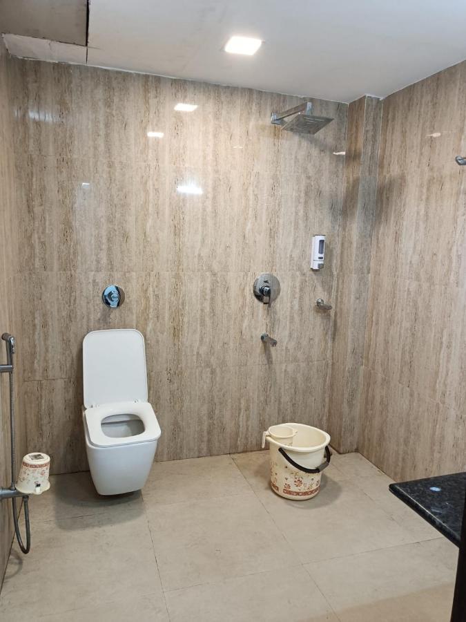 Kusum Hotel Dibrugarh Exterior foto