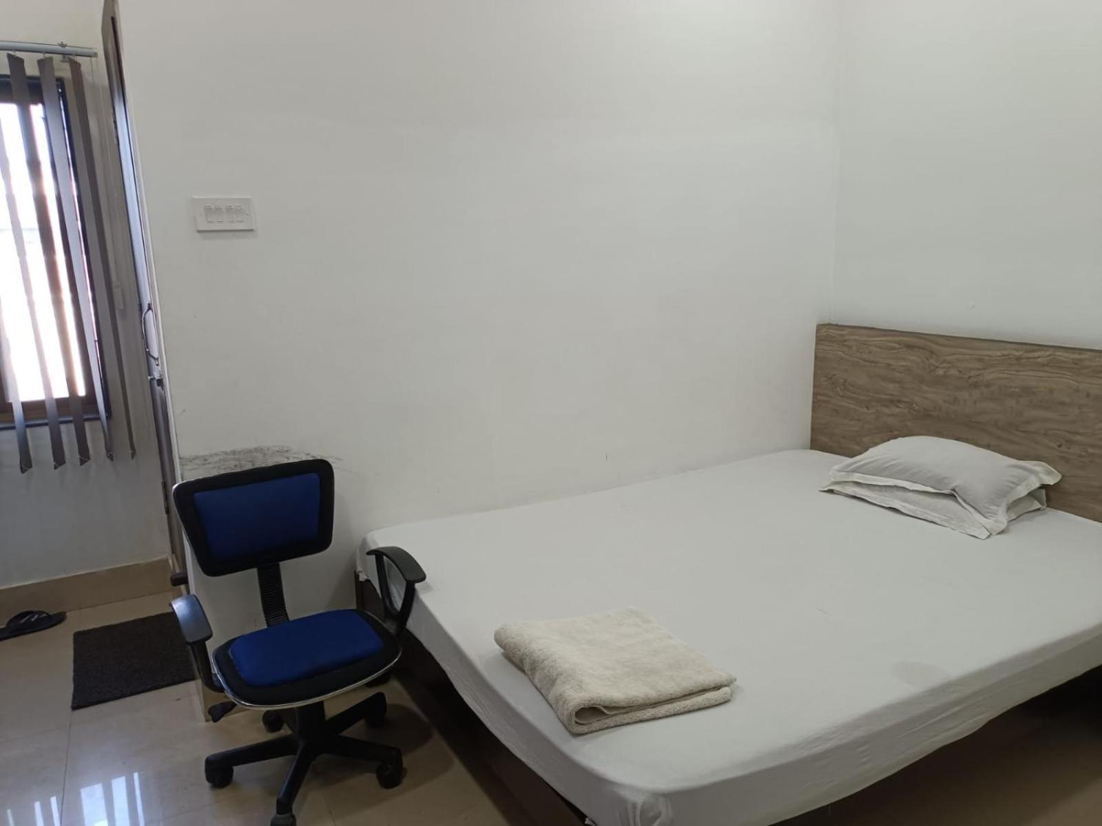 Kusum Hotel Dibrugarh Exterior foto